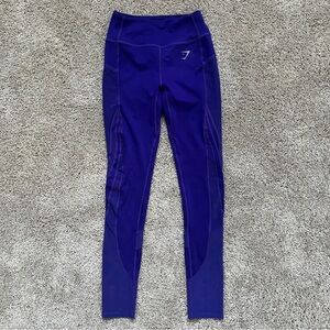 Gymshark Violet Activewear Leggings Size S side pockets mesh